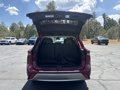 2022 Toyota Highlander Platinum