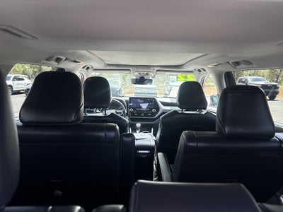 2022 Toyota Highlander Platinum