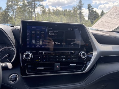 2022 Toyota Highlander Platinum