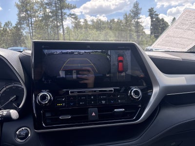 2022 Toyota Highlander Platinum