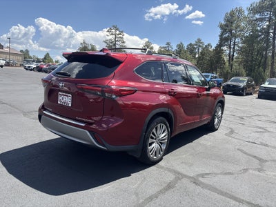2022 Toyota Highlander Platinum