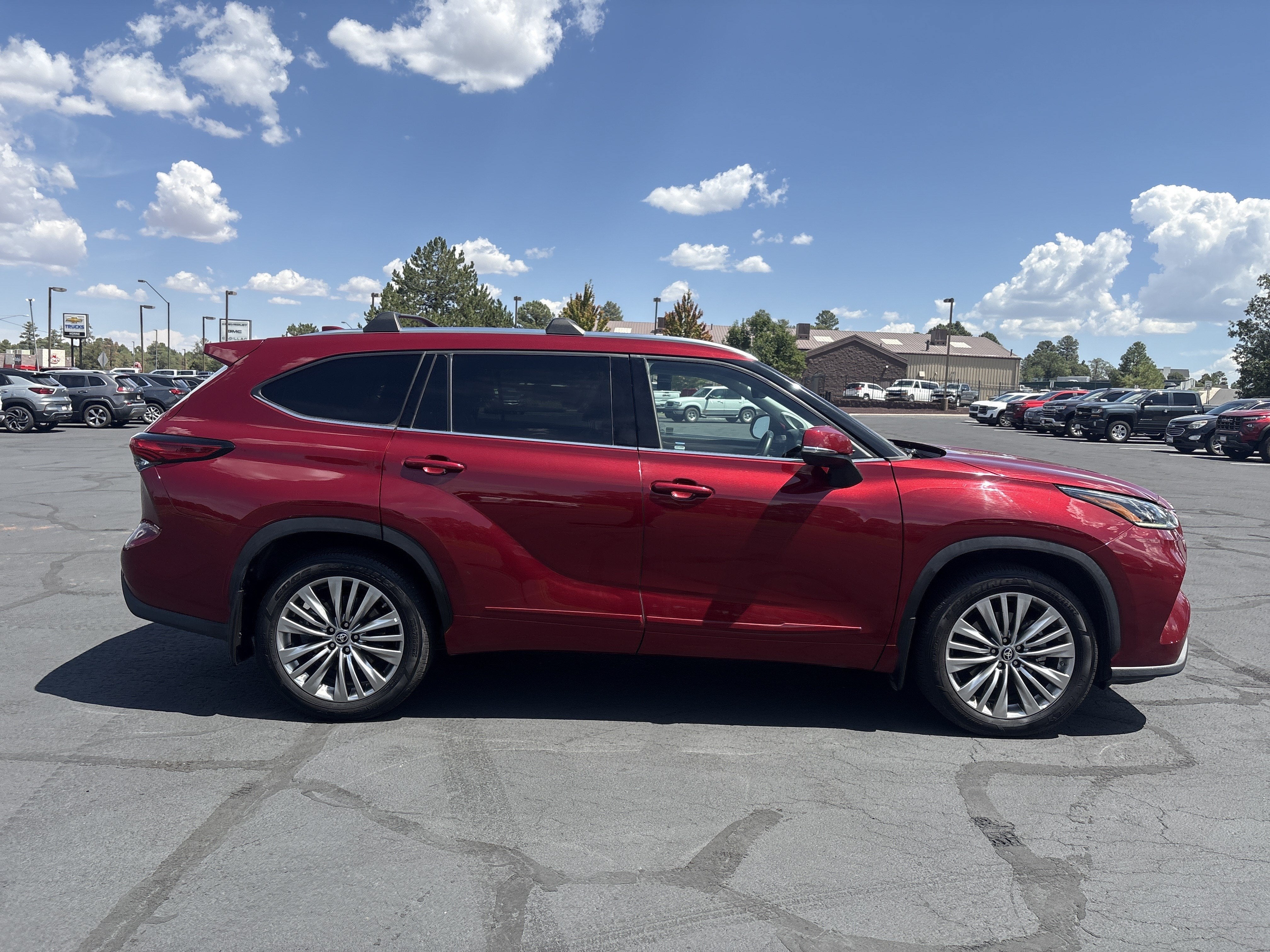 2022 Toyota Highlander Platinum
