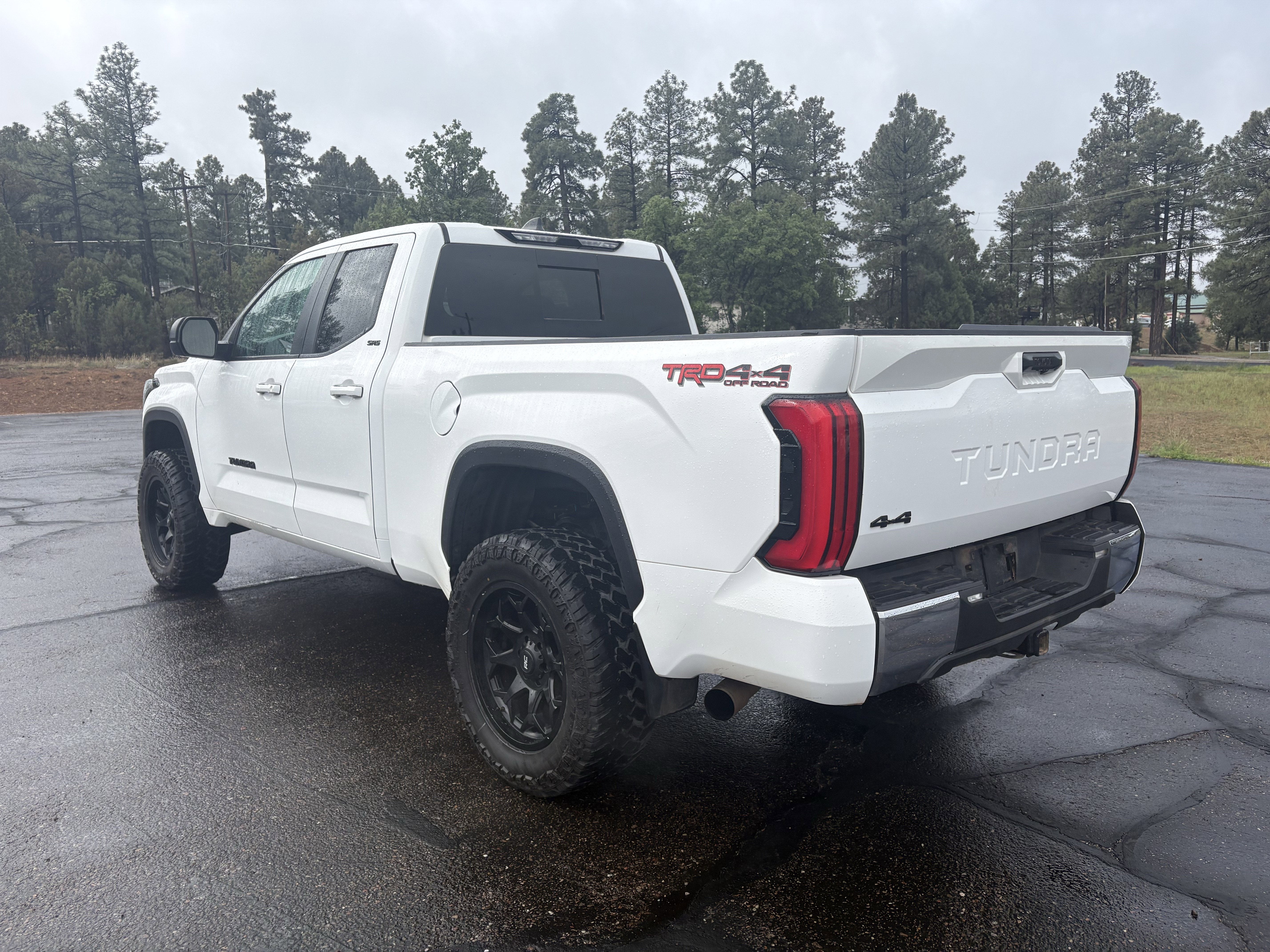 2024 Toyota Tundra 4WD SR5