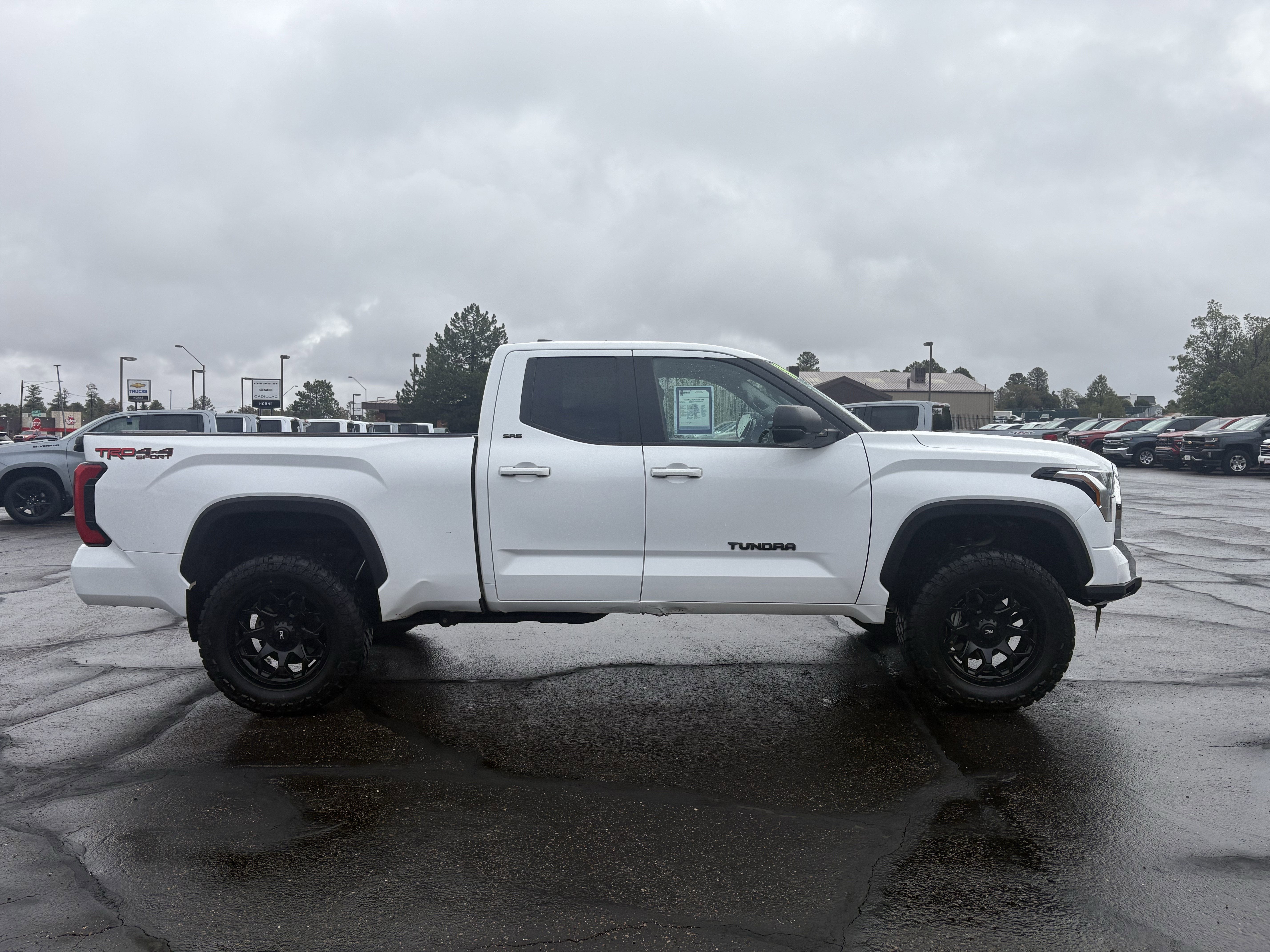 2024 Toyota Tundra 4WD SR5