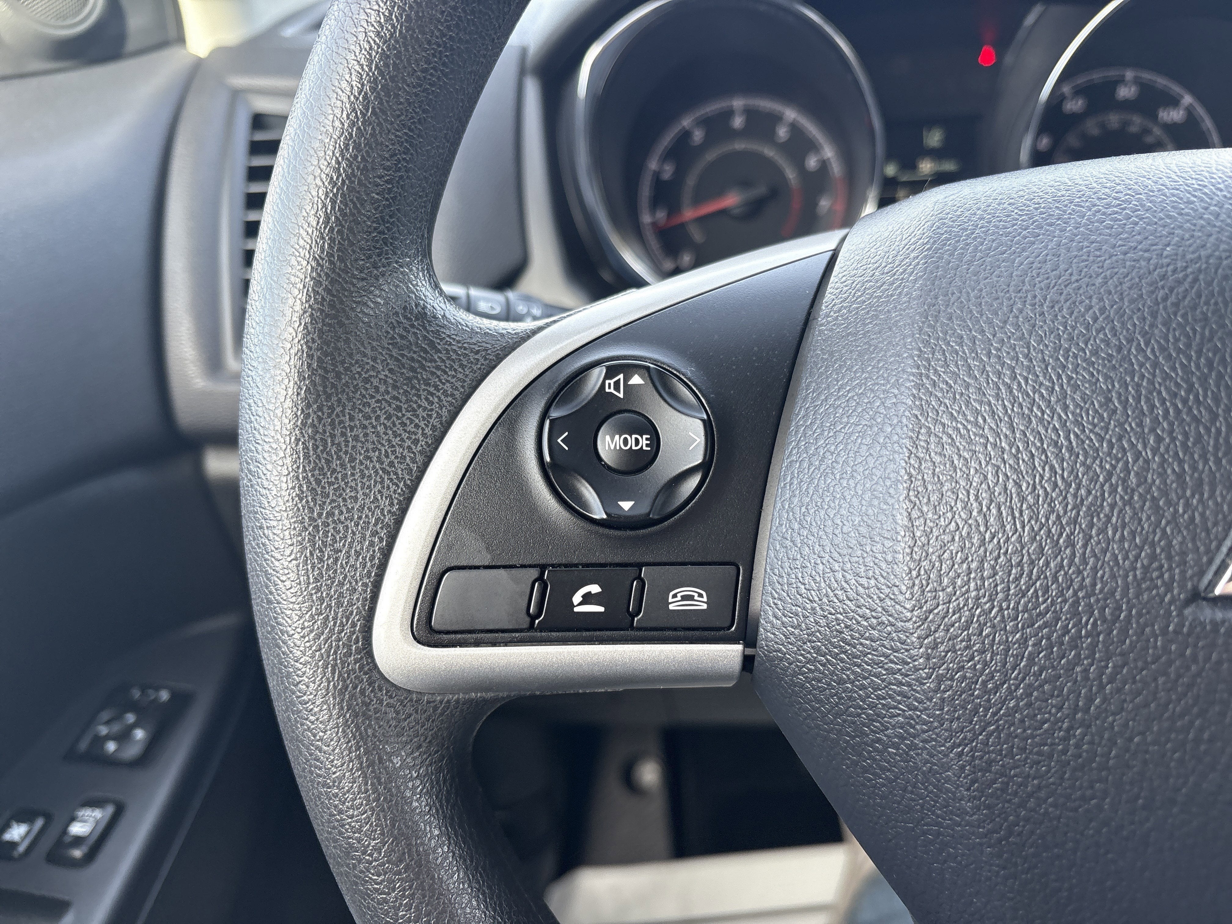 2024 Mitsubishi Outlander Sport S