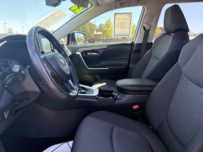 2020 Toyota RAV4 Hybrid XLE
