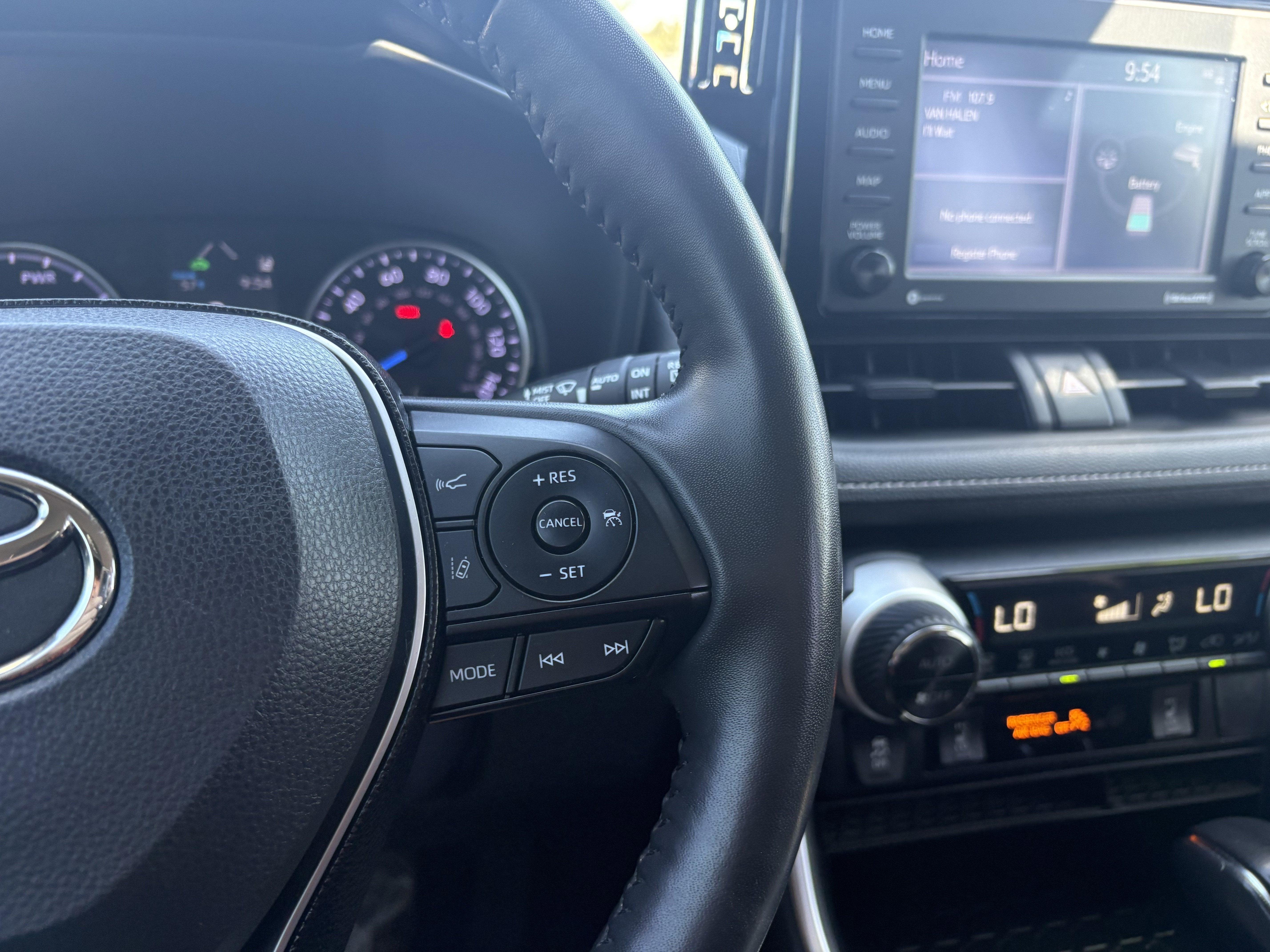 2020 Toyota RAV4 Hybrid XLE