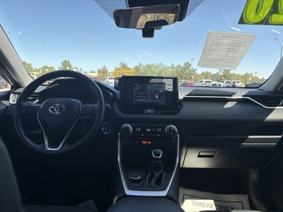 2020 Toyota RAV4 Hybrid XLE