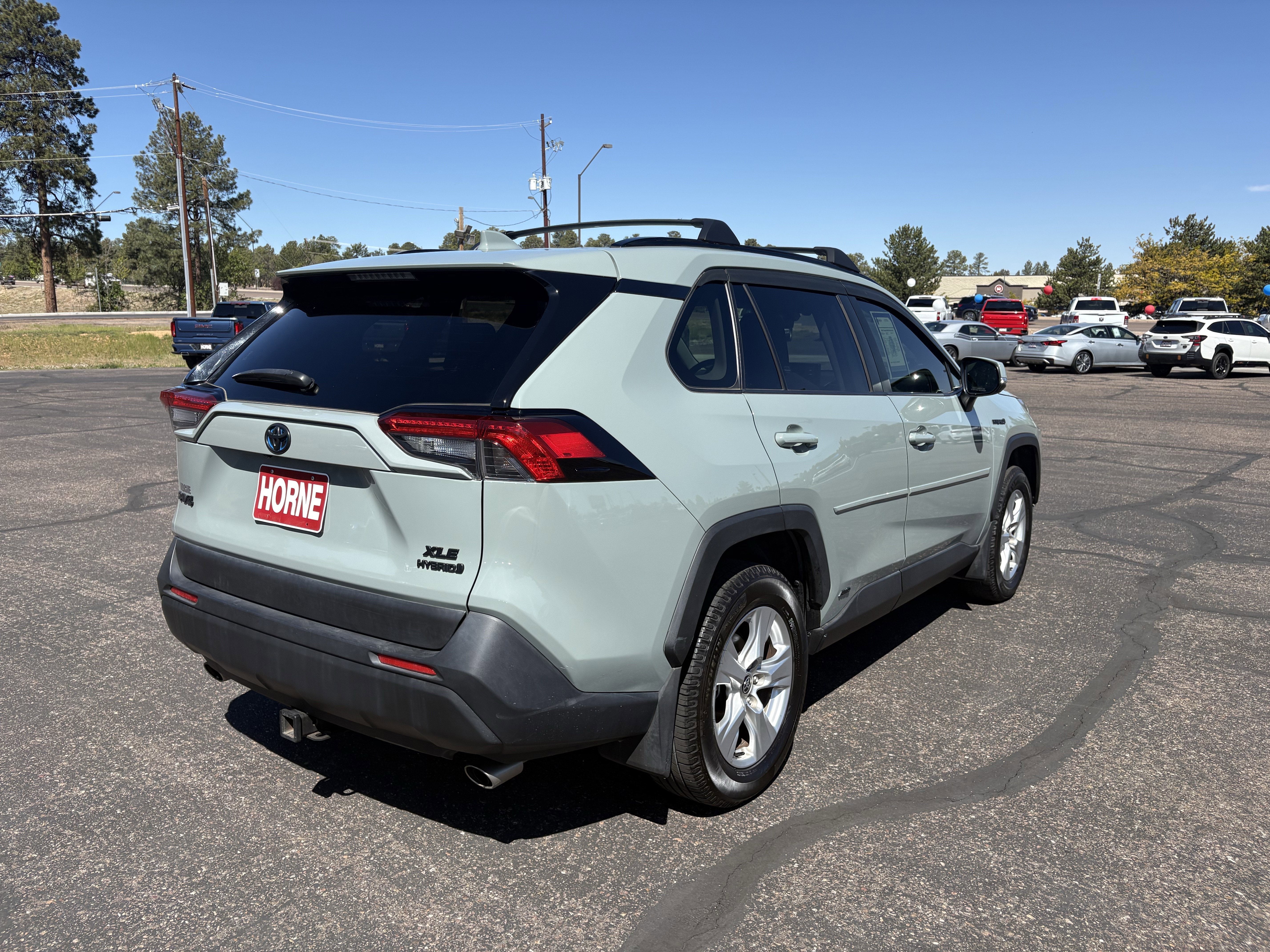 2020 Toyota RAV4 Hybrid XLE
