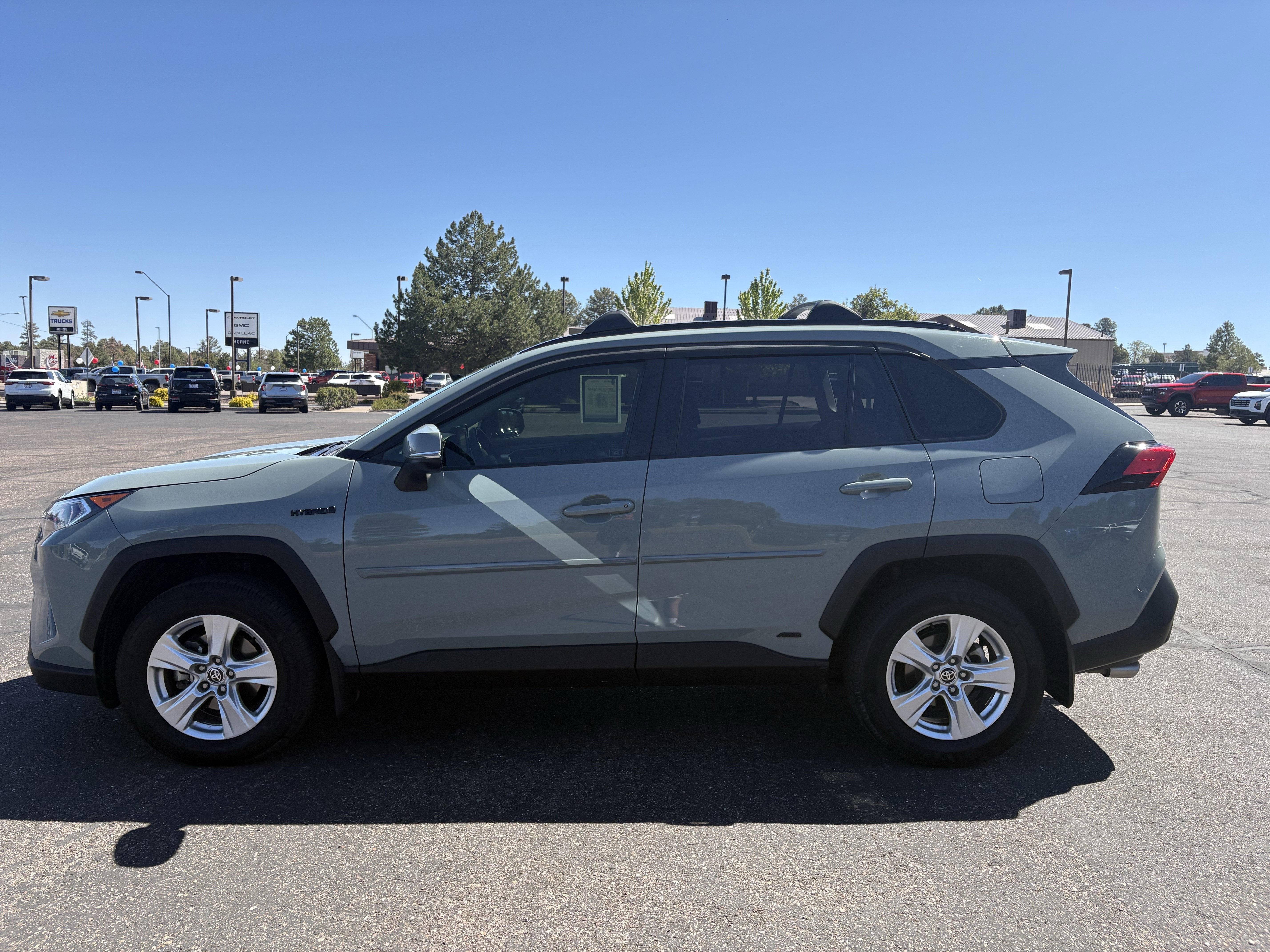 2020 Toyota RAV4 Hybrid XLE