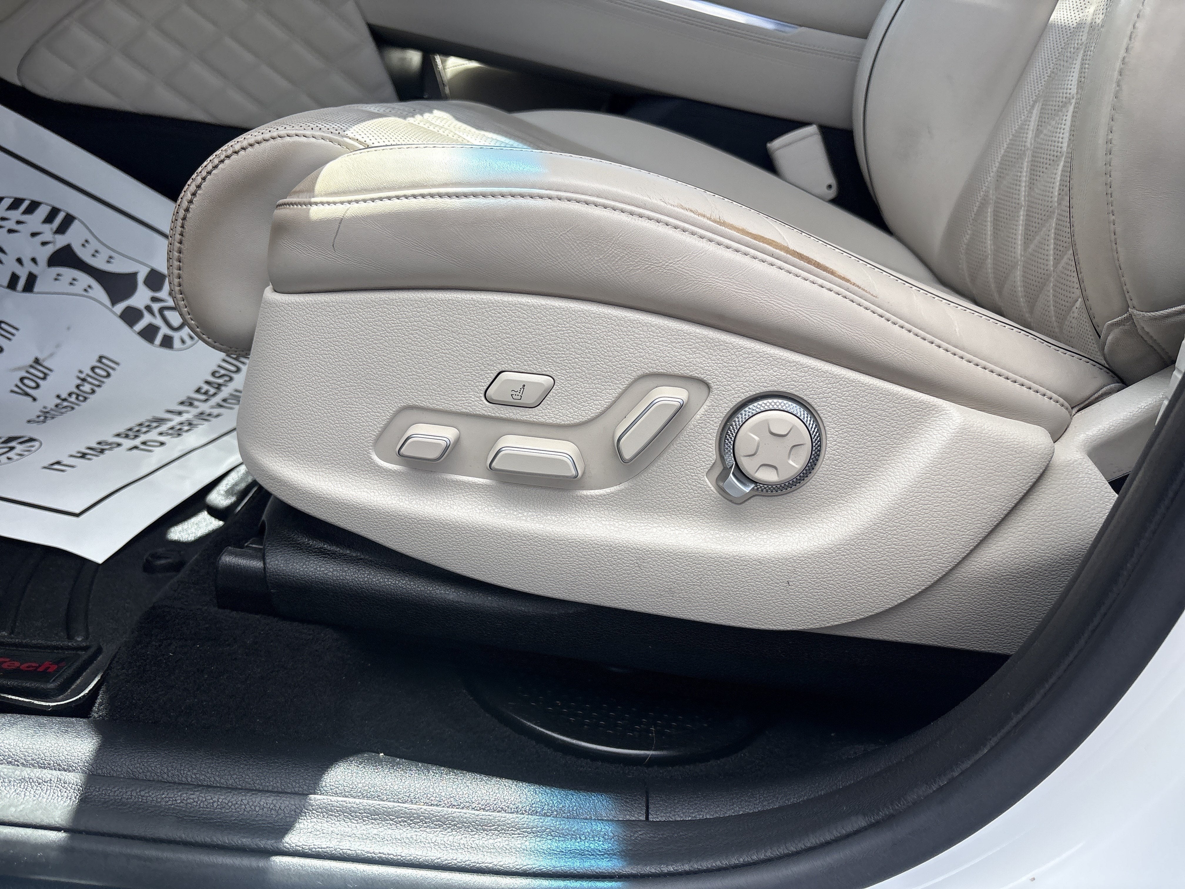 2023 Genesis GV80 Base
