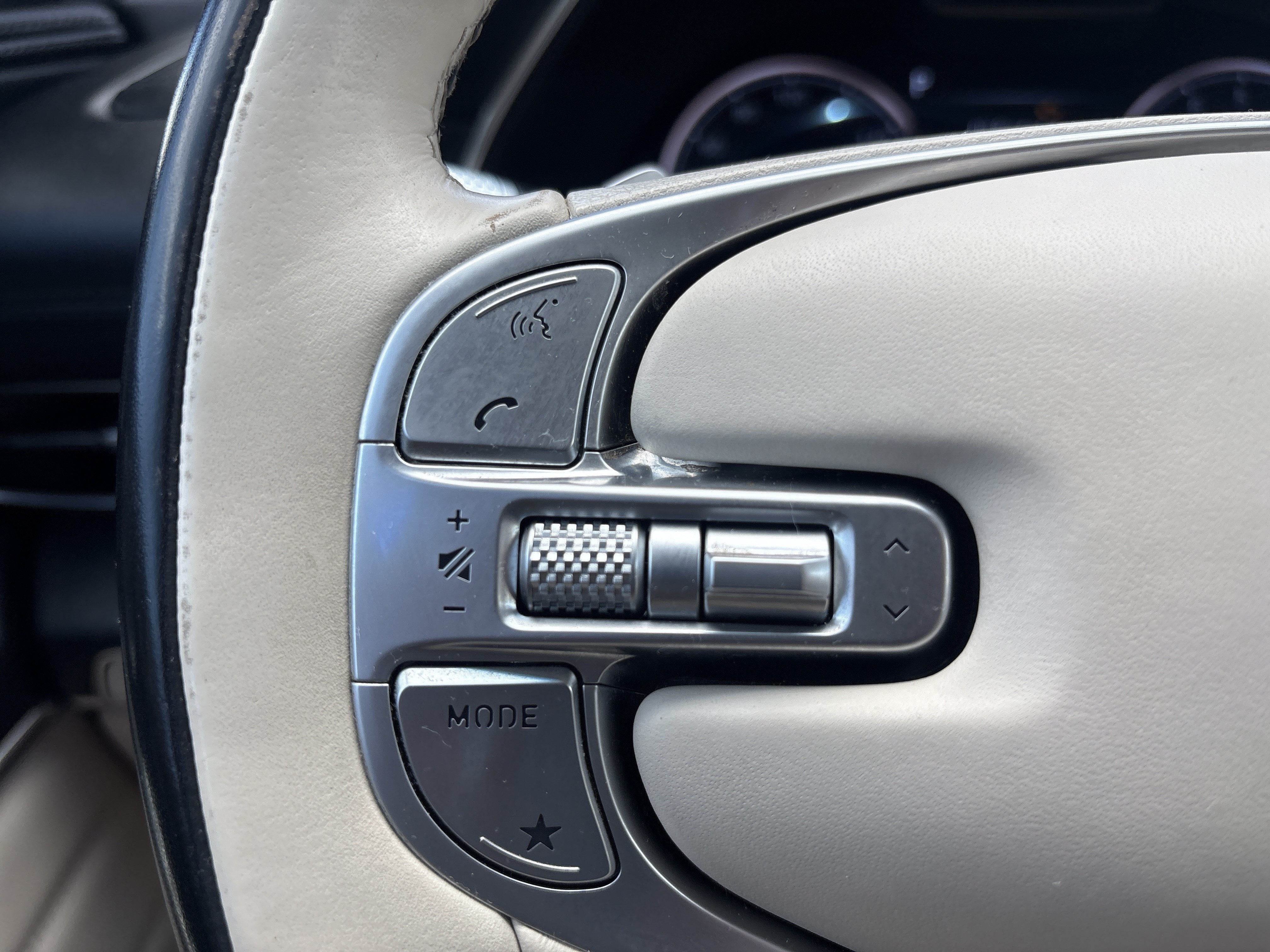 2023 Genesis GV80 Base