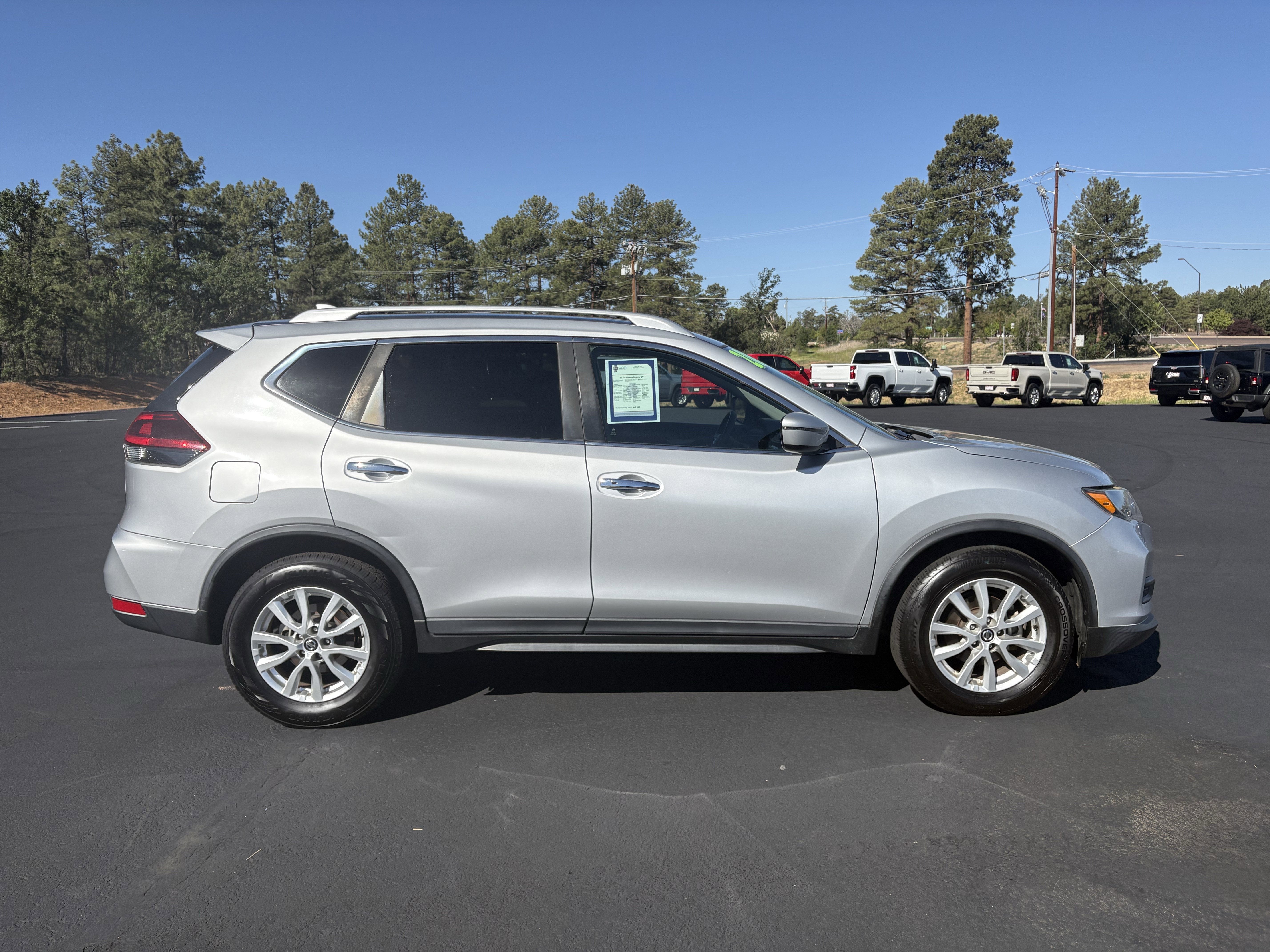 2020 Nissan Rogue SV